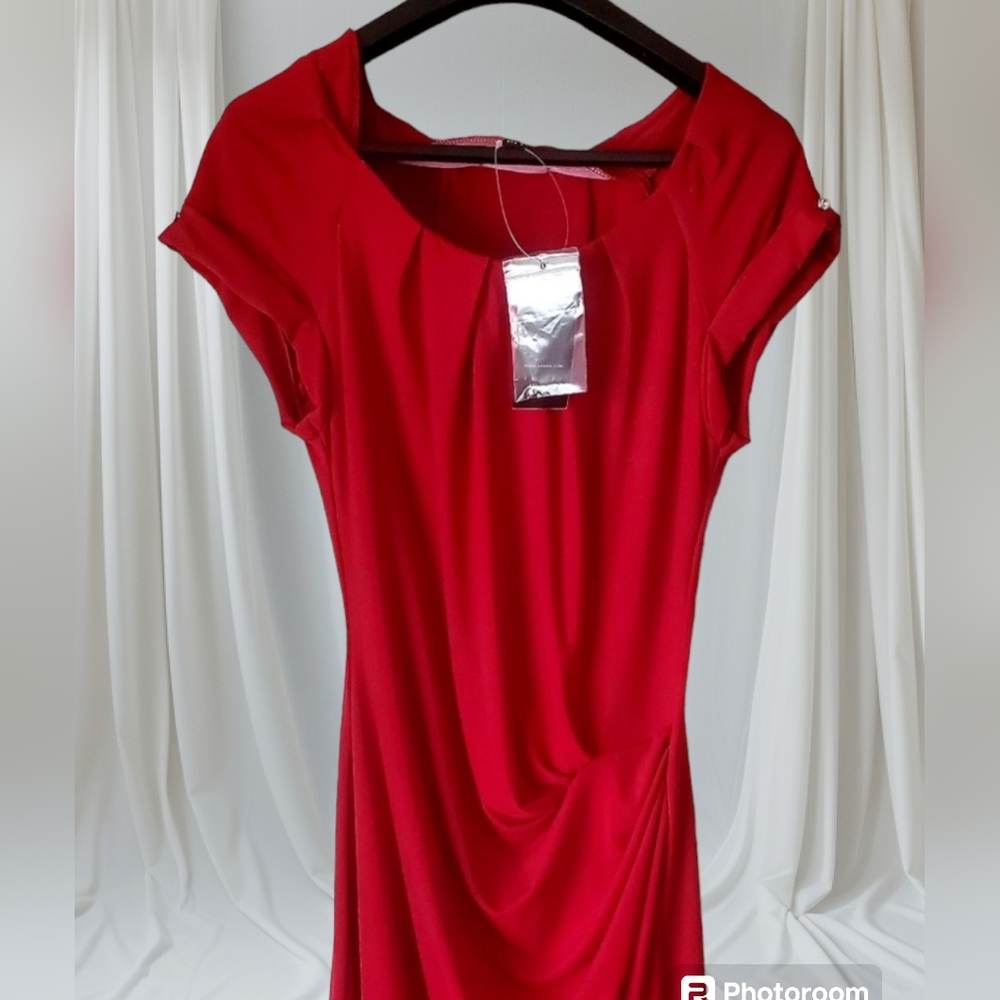 Axara Paris NWT Women's Red Dress Size Medium